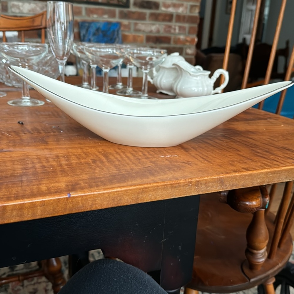 Lennox serving dish - Picture 4 of 4